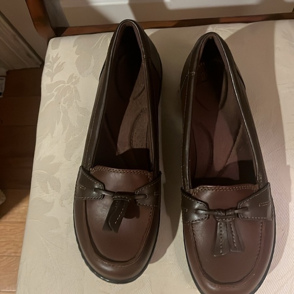 Collection by Clarks b23 brown leather women’s size 8 - Picture 2 of 6